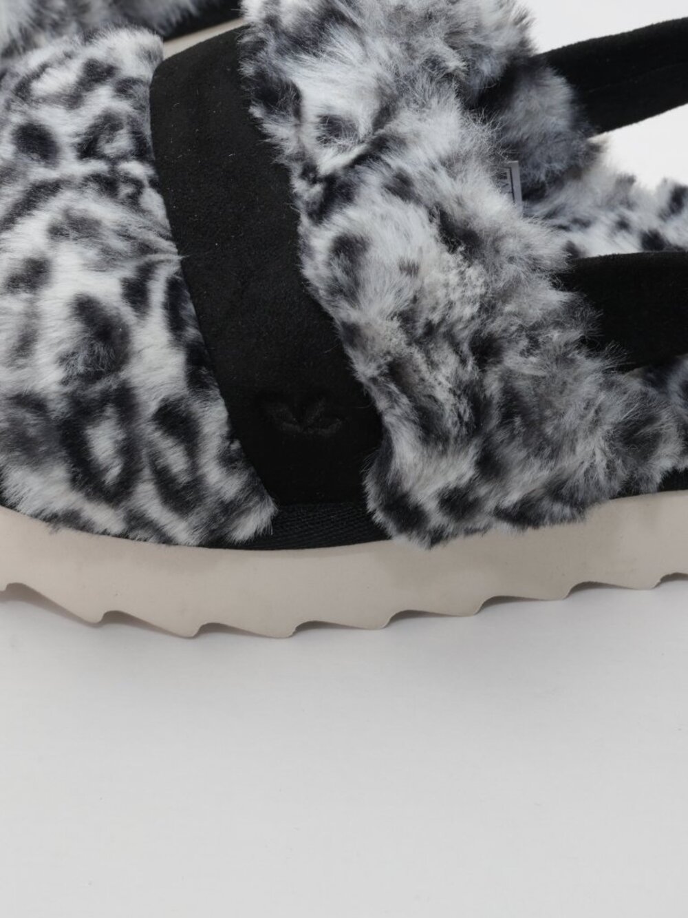 Koolaburra By UGG Fuzzed Out Cheetah Women's Size 9 Black White Slide Sand - Picture 4 of 11